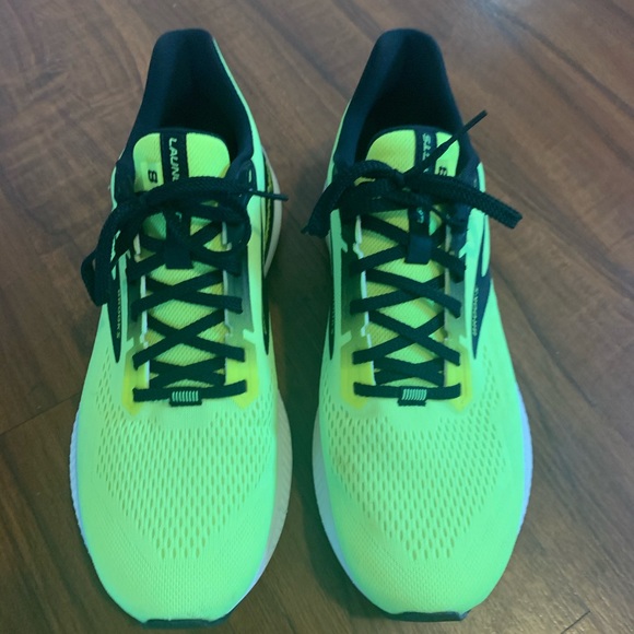 Men’s Brooks running shoes - Picture 5 of 7